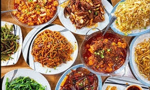 Chengdu Spicy Food Tour: Intangible Heritage Food & Craft Experience