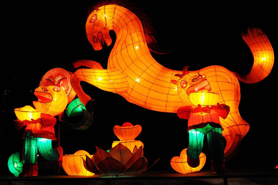 Lantern.jpg Lantern.jpg
