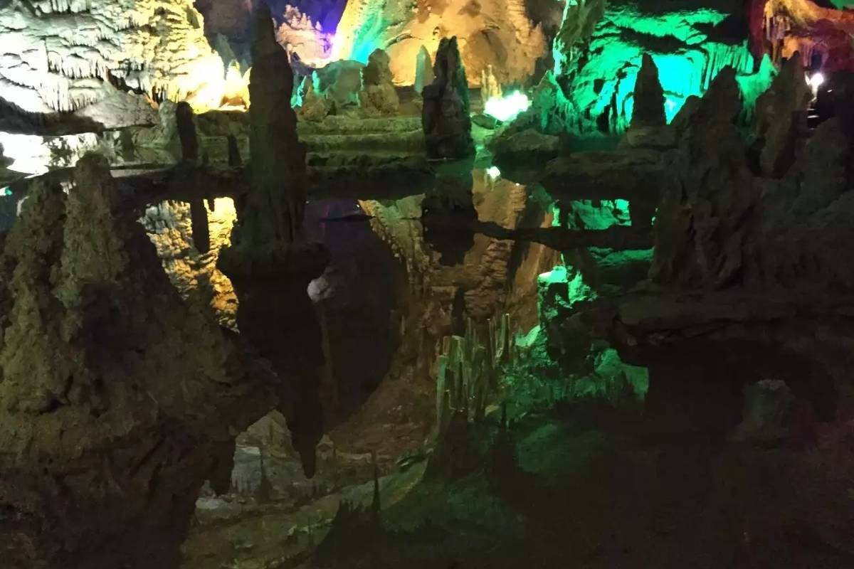 Crystal-Cave Crystal-Cave