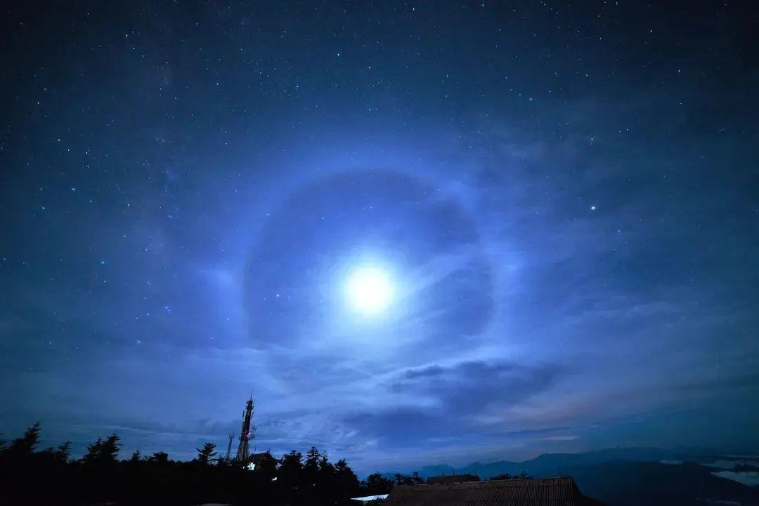 Xixiang-Pool-Moonlit-Night-01 Xixiang-Pool-Moonlit-Night-01