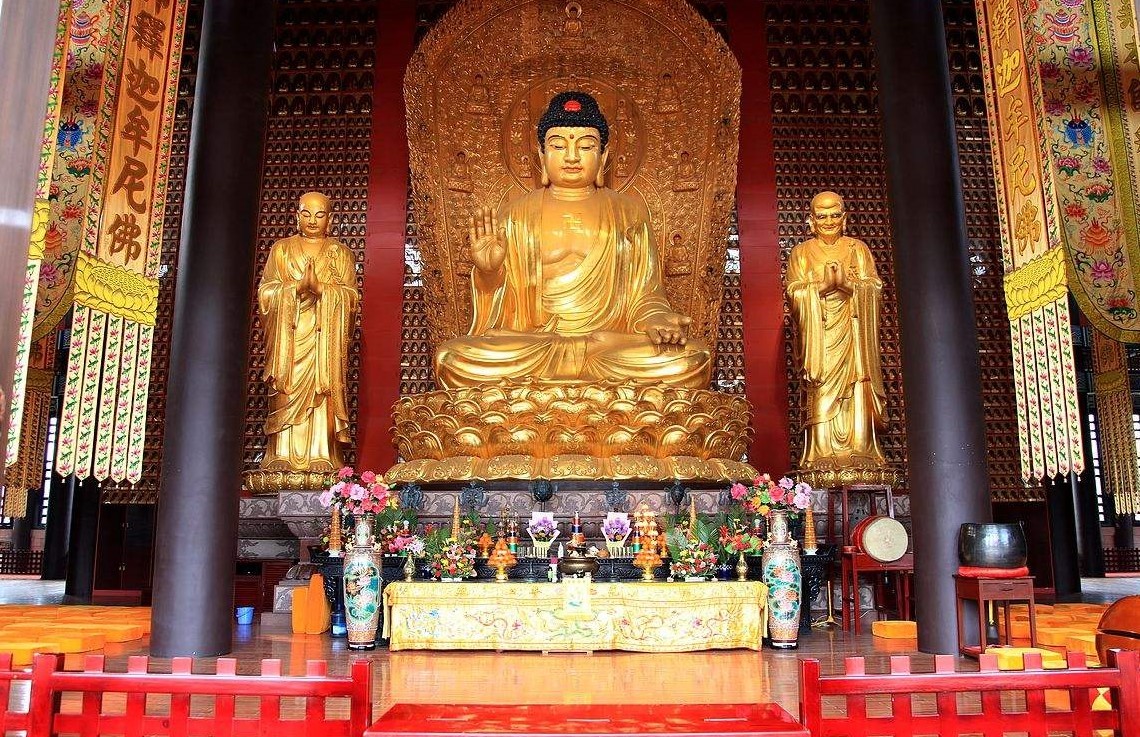 Lingyun-Temple-01 Lingyun-Temple-01