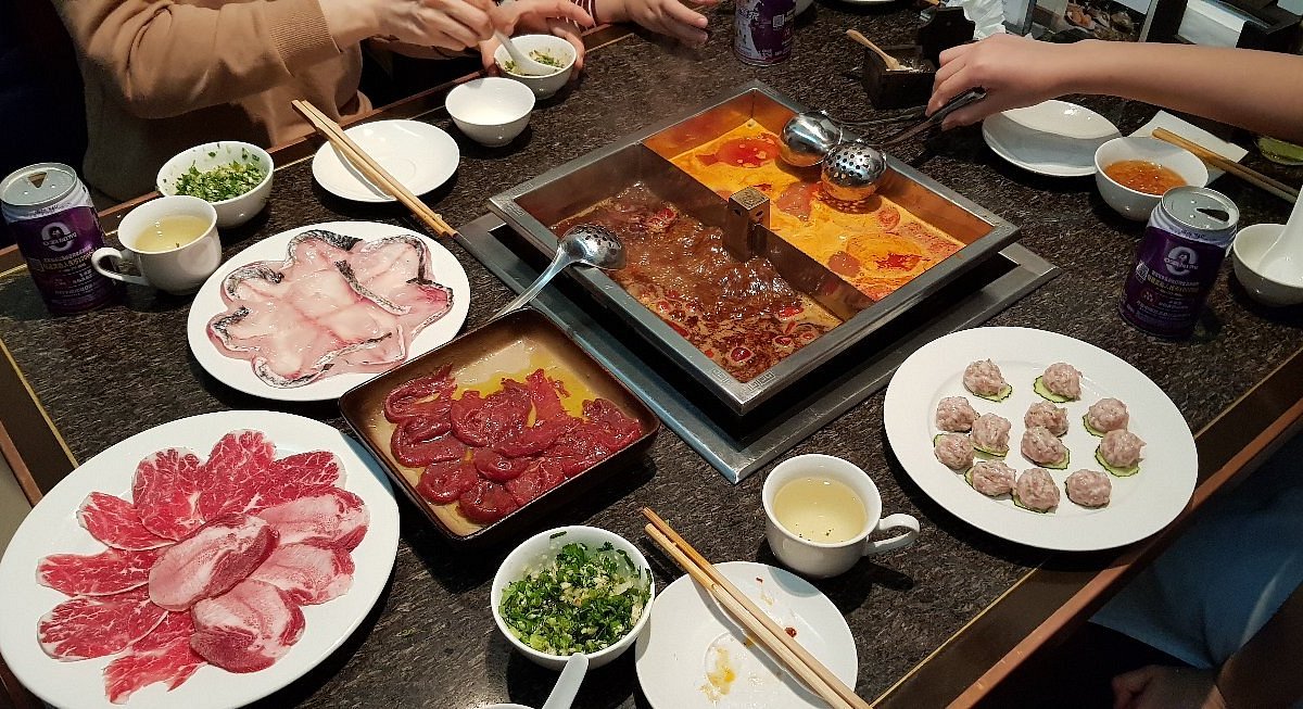 Huang-Cheng-Laoma-Hot-Pot